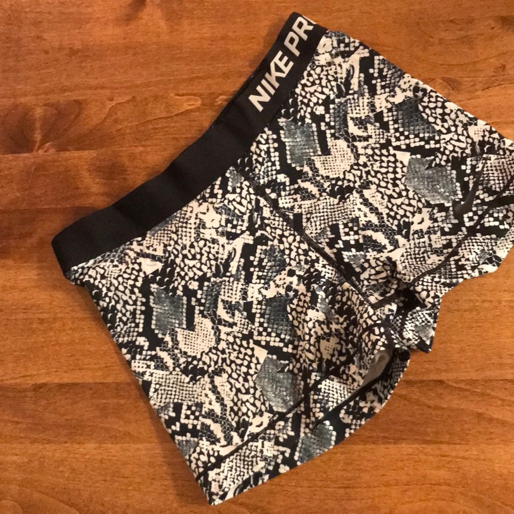 Nike spandex